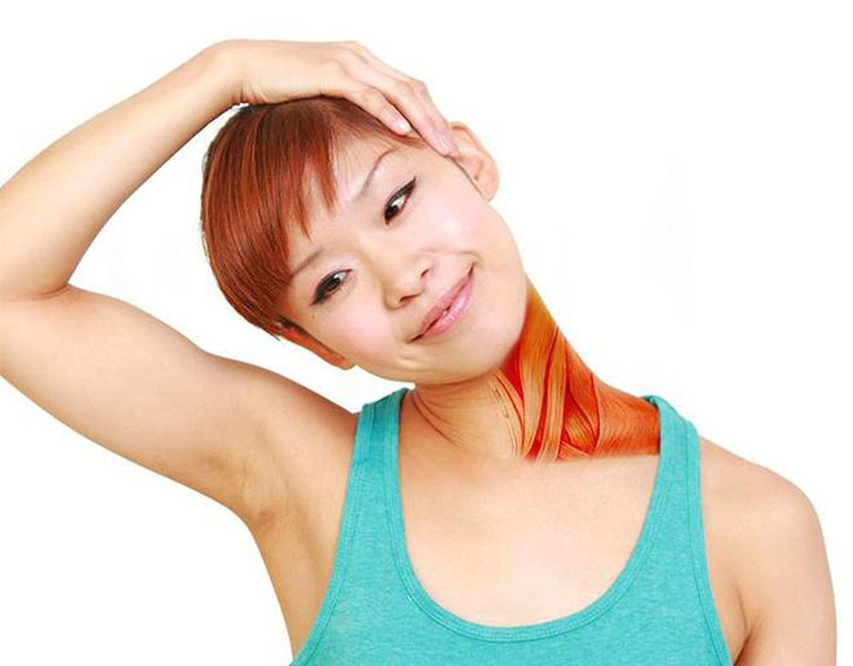 Bài tập giúp thả lỏng cơ cổ là những động tác massage nhẹ nhàng