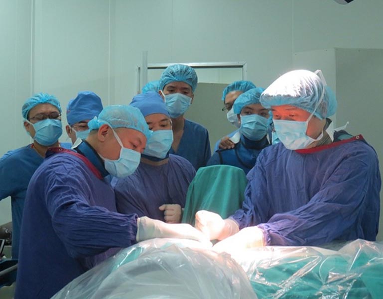 Mổ thoát vị đĩa đệm ở bệnh viện Việt Đức được đánh giá cao về tính hiệu quả và sự an toàn