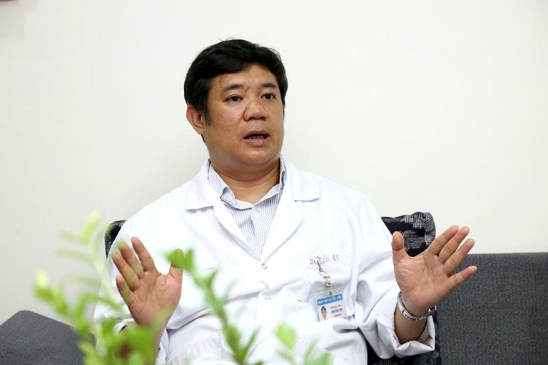 Phó giáo sư, Tiến sĩ Đinh Ngọc Sơn đã nghiên cứu ra nhiều phương pháp điều trị mới