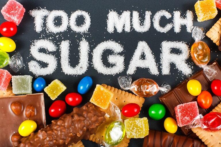 Bệnh nhân nên kiêng ăn đồ ngọt và các thực phẩm có nhiều đường 