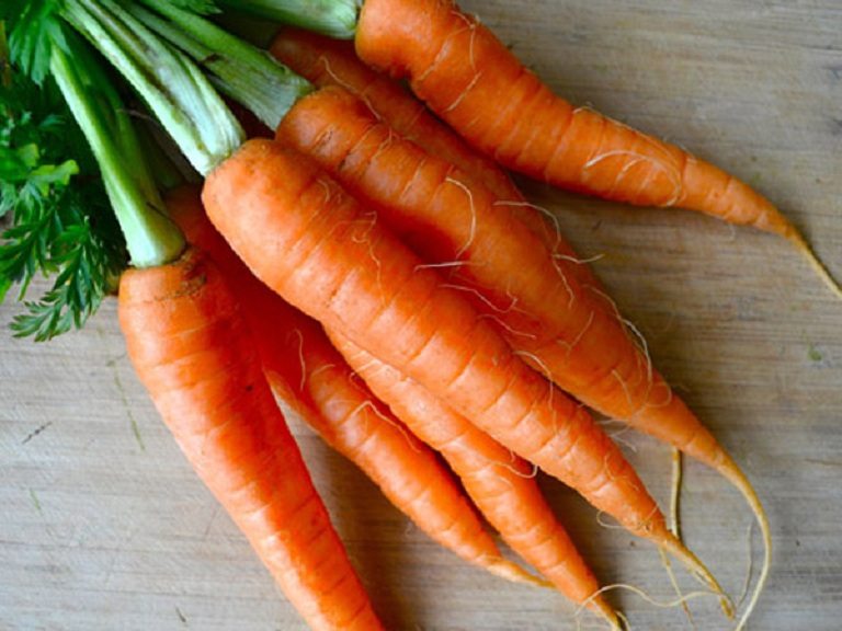 Món ăn từ cà rốt và chanh có thể chữa đau cổ tay khá tốt