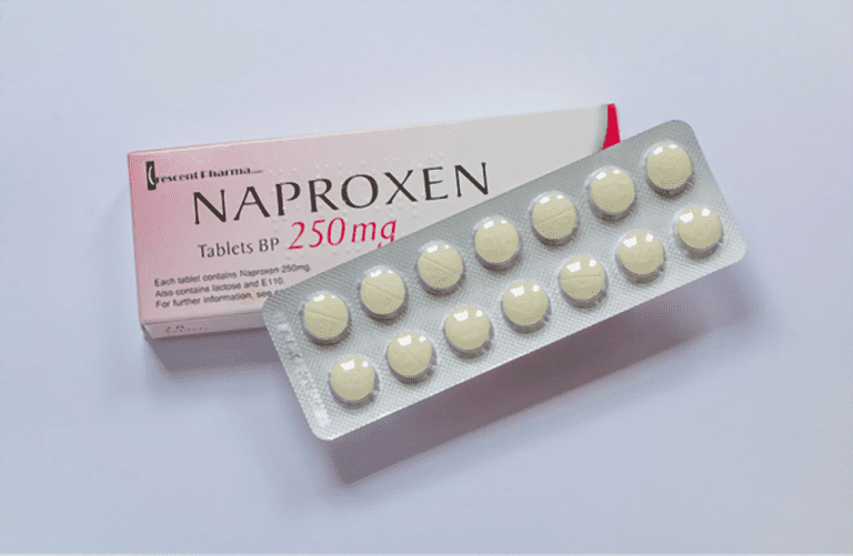 Naproxen được sử dụng với trường hợp đau khớp khuỷu tay nặng