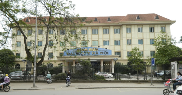 Bệnh viện Đại học Y Hà Nội có trụ sở tại đường Tôn Thất Tùng